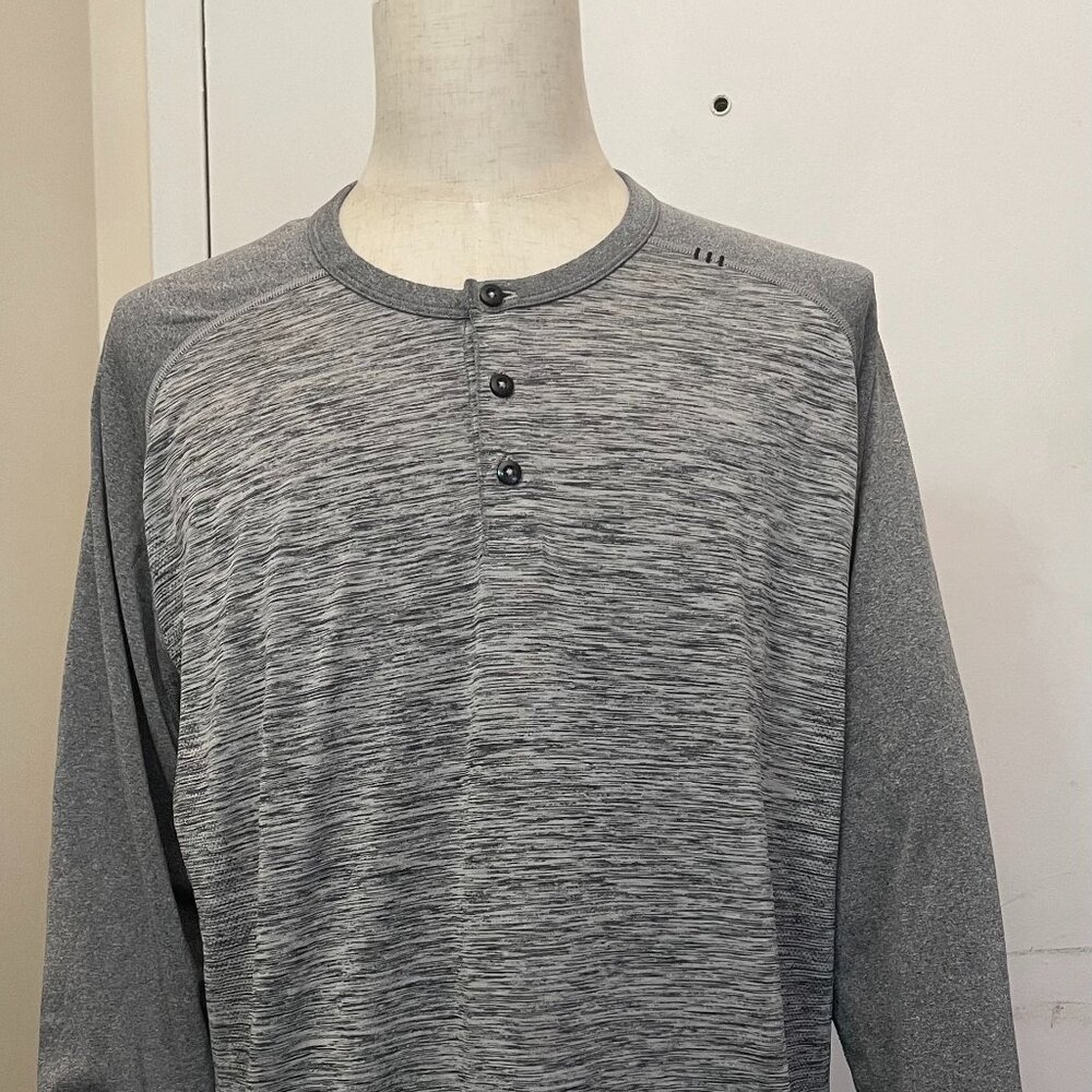 Lululemon Men’s Gray XL Performance Athletic Shirt